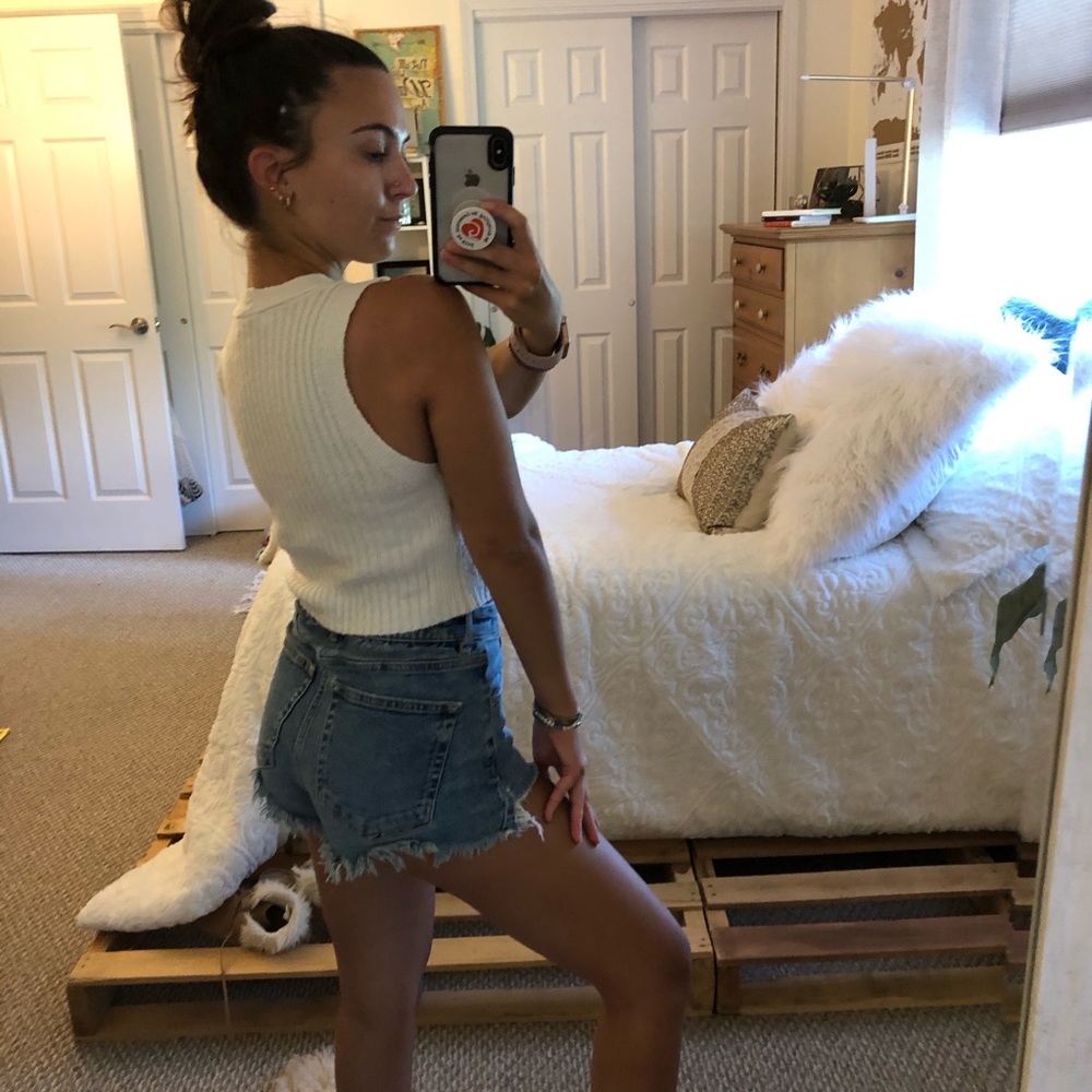 Tank - Picture 4 of 4